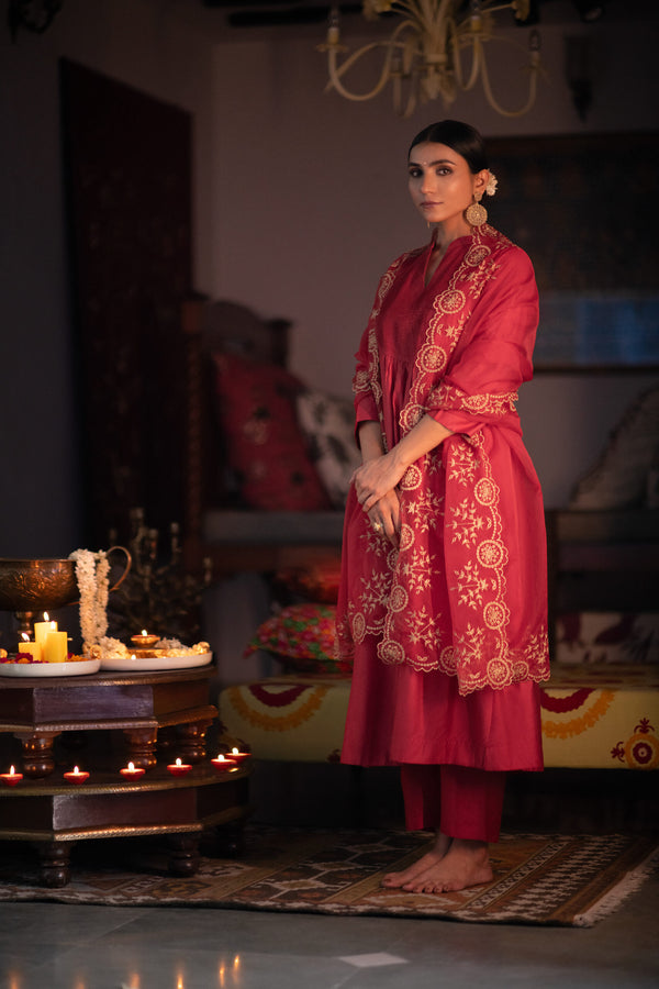 Stunning Red Chanderi Suit Set with Zari Work Dupatta & Matching Pants